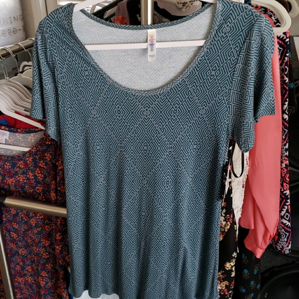 Lularoe Classic T nwot
